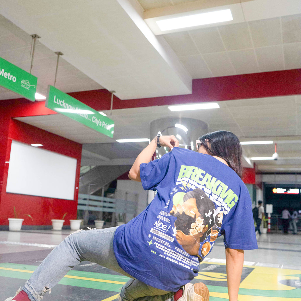 Breaking Oversized T-shirt
